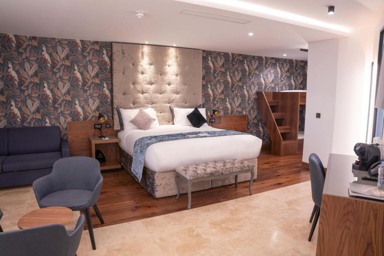 The Village Boutique And Spa ناسار المظهر الخارجي الصورة