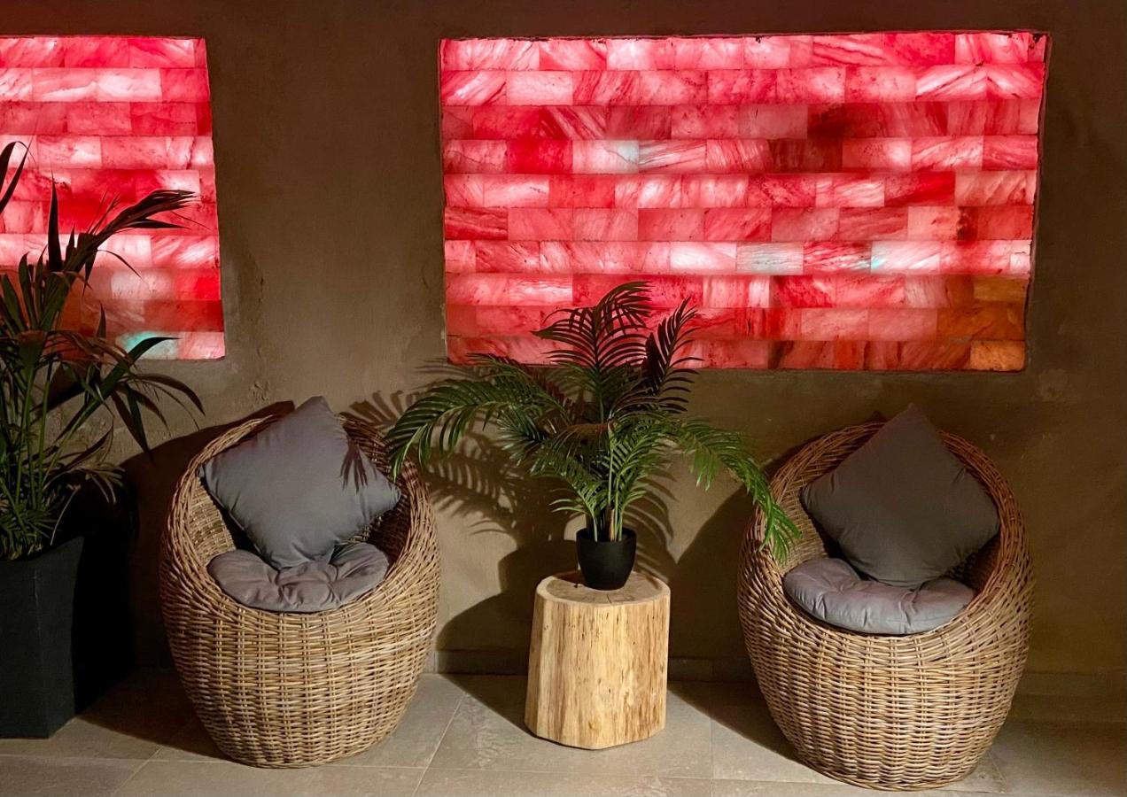 The Village Boutique And Spa ناسار المظهر الخارجي الصورة