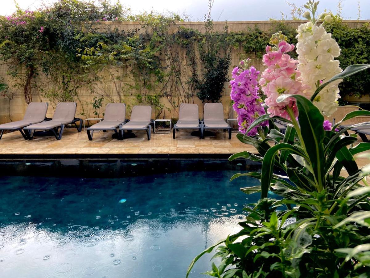 The Village Boutique And Spa ناسار المظهر الخارجي الصورة