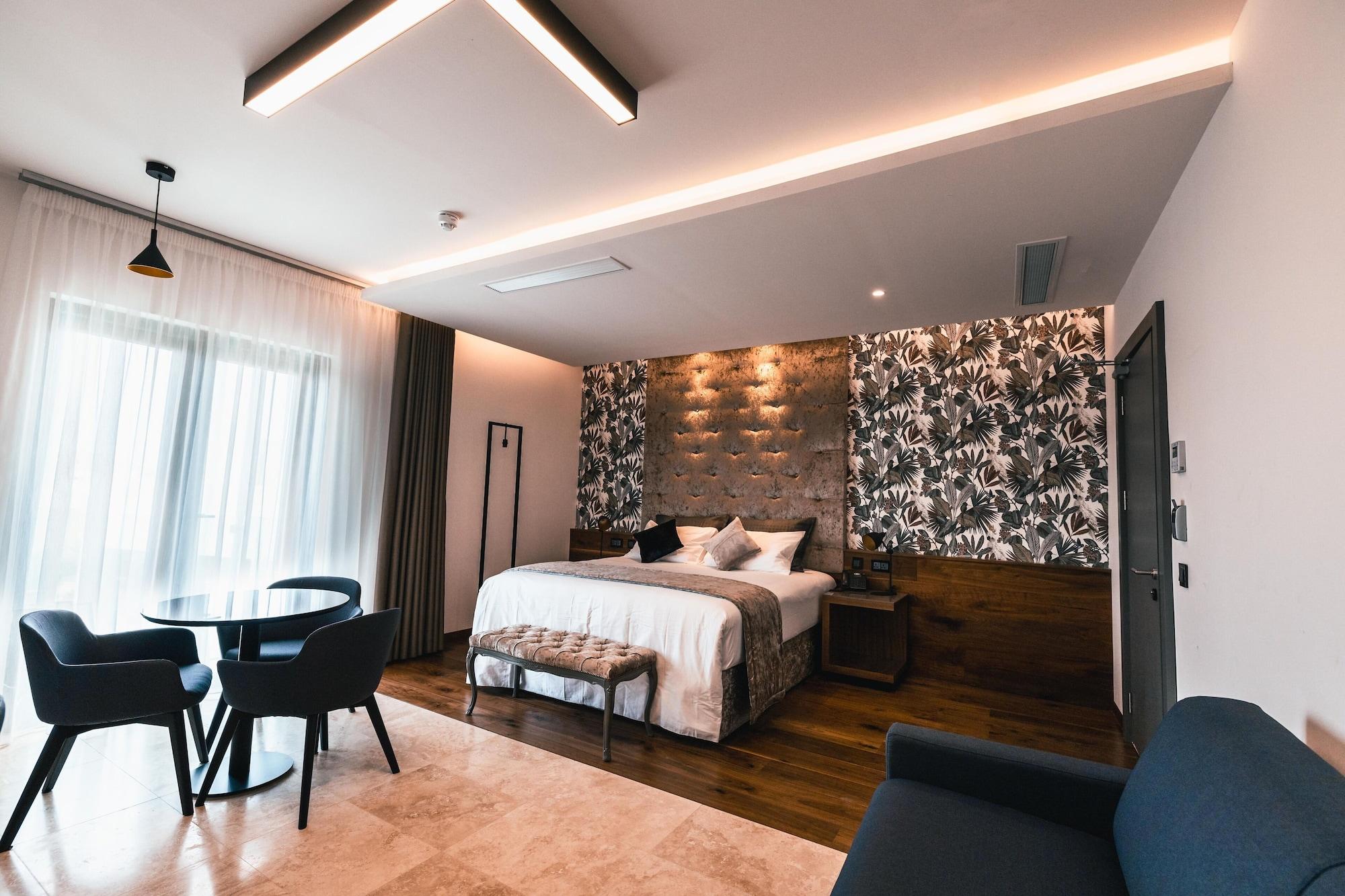 The Village Boutique And Spa ناسار المظهر الخارجي الصورة