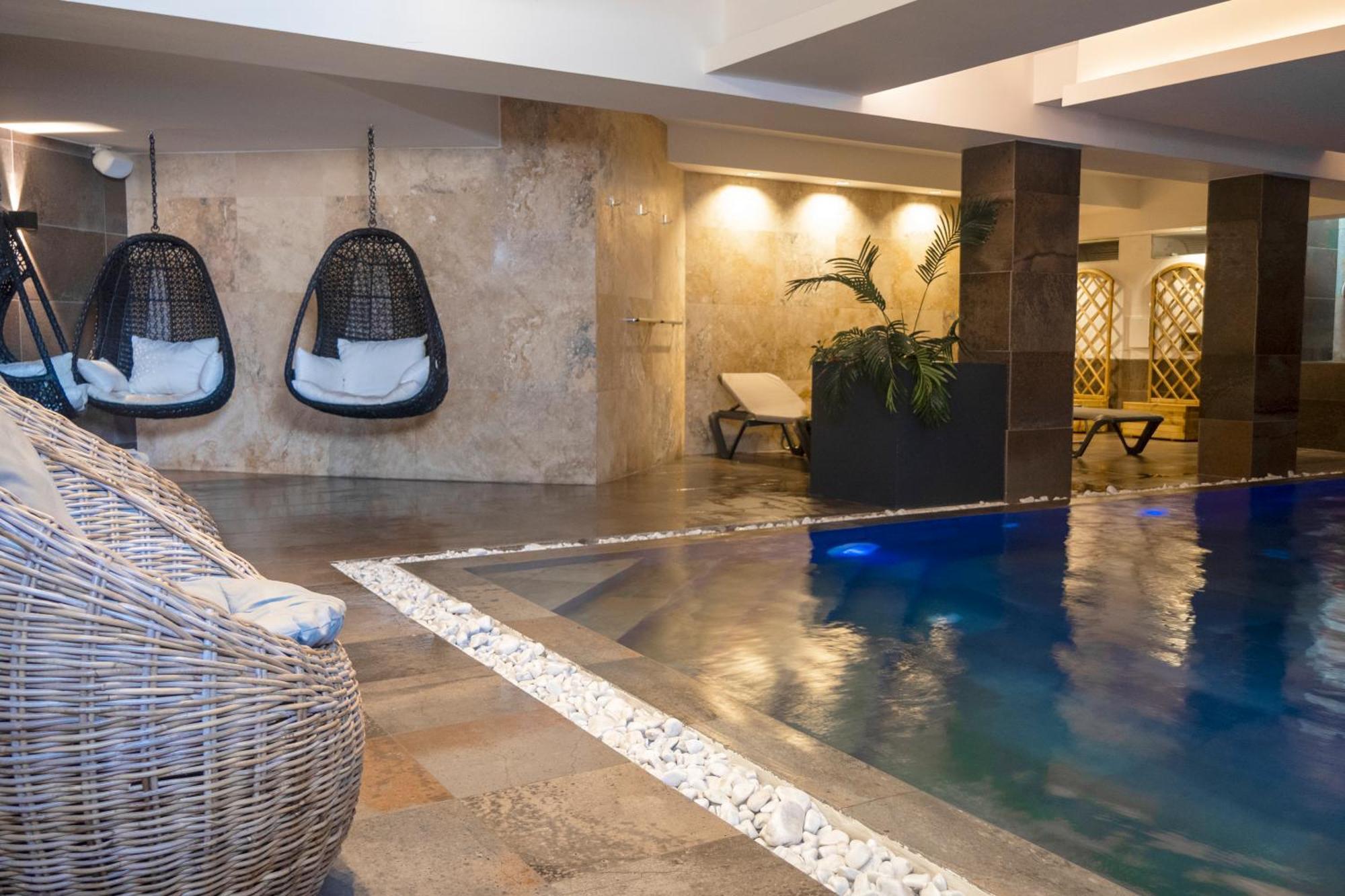 The Village Boutique And Spa ناسار المظهر الخارجي الصورة