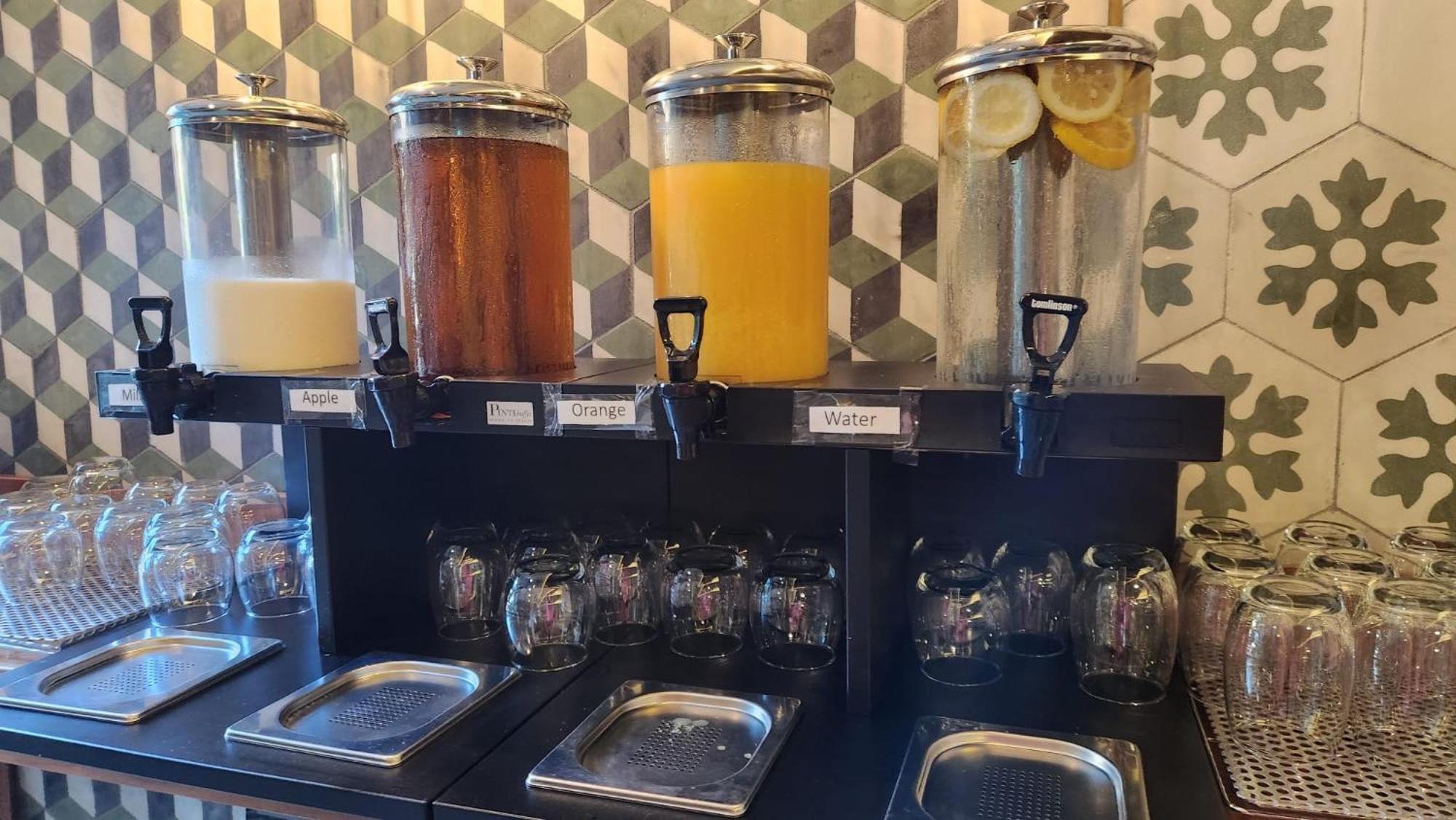 The Village Boutique And Spa ناسار المظهر الخارجي الصورة