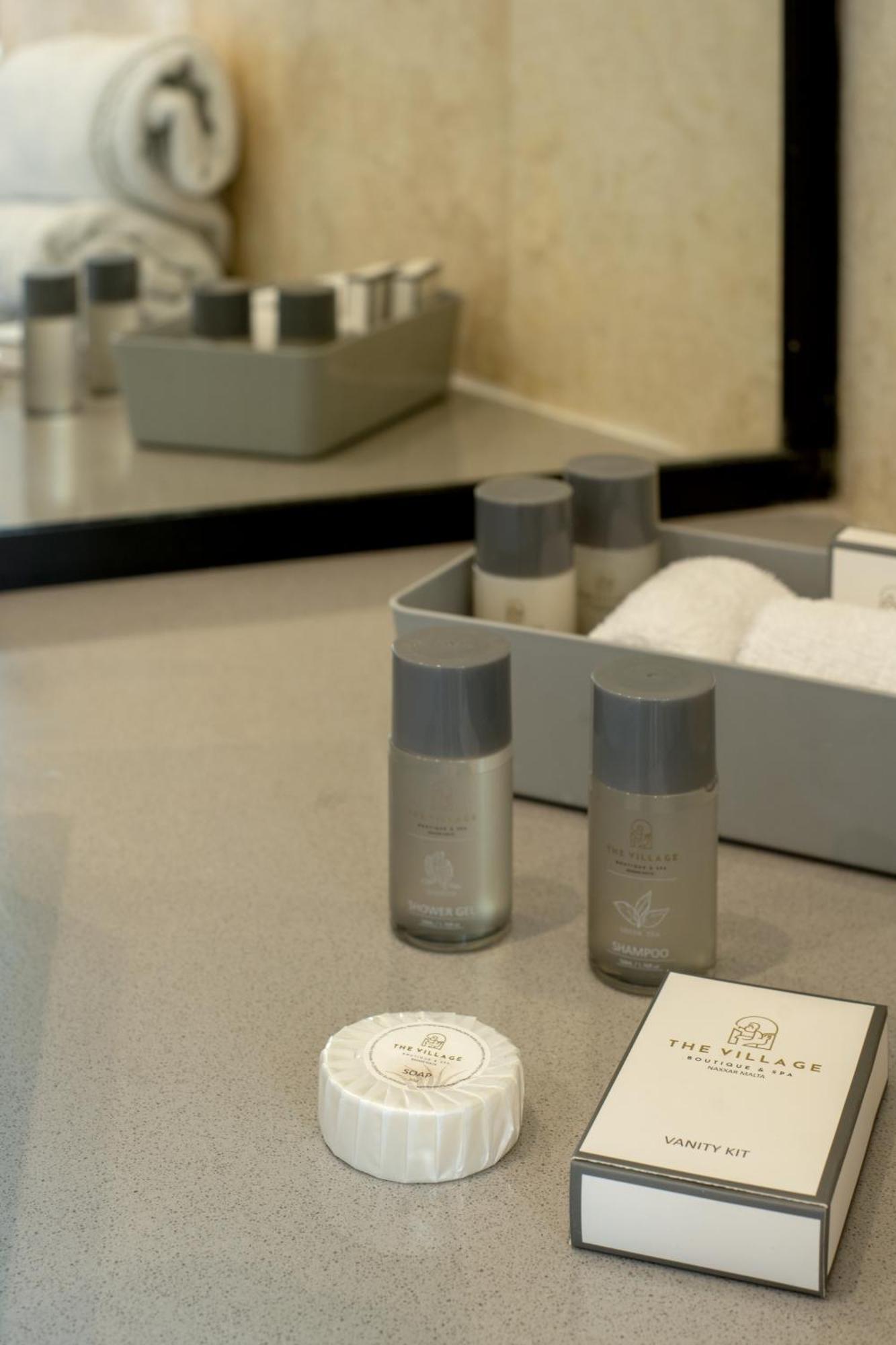 The Village Boutique And Spa ناسار المظهر الخارجي الصورة